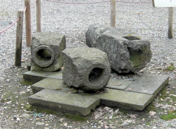 金沢尾山神社境内展示導水管