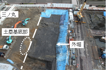 総曲輪西地区外堀検出状況(西から)