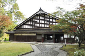 写真：民俗民芸村「陶芸館」