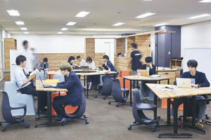 写真：未来共創拠点施設「Sketch Lab」の様子