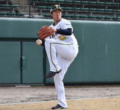 画像：牧野圭佑選手 背番号15 投手