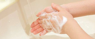 写真：感染予防の基本は手洗い