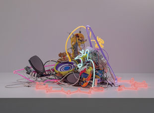 作品画像：James Akers,Neon Sculpture/The Wild One (B)